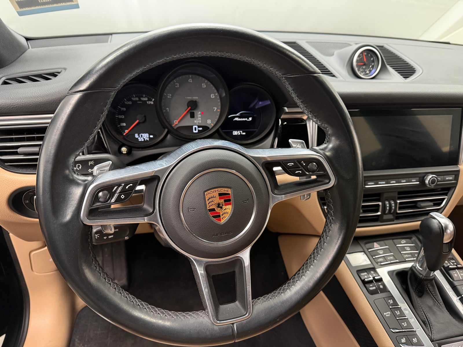 Thumbnail: 2019 Porsche Macan - 4