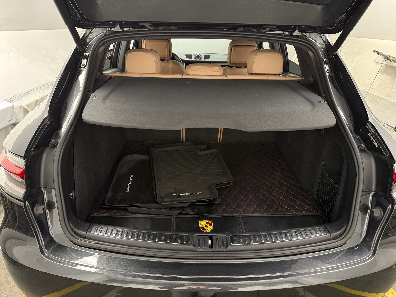 Thumbnail: 2019 Porsche Macan - 6