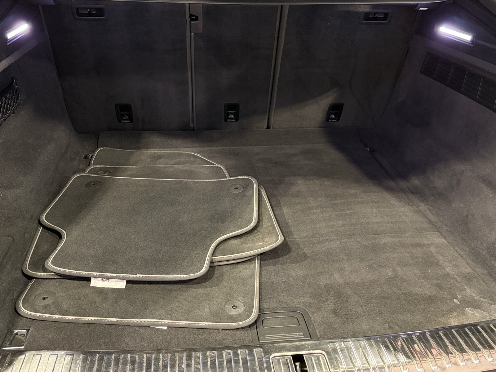 Thumbnail: 2019 Audi Q8 - 6