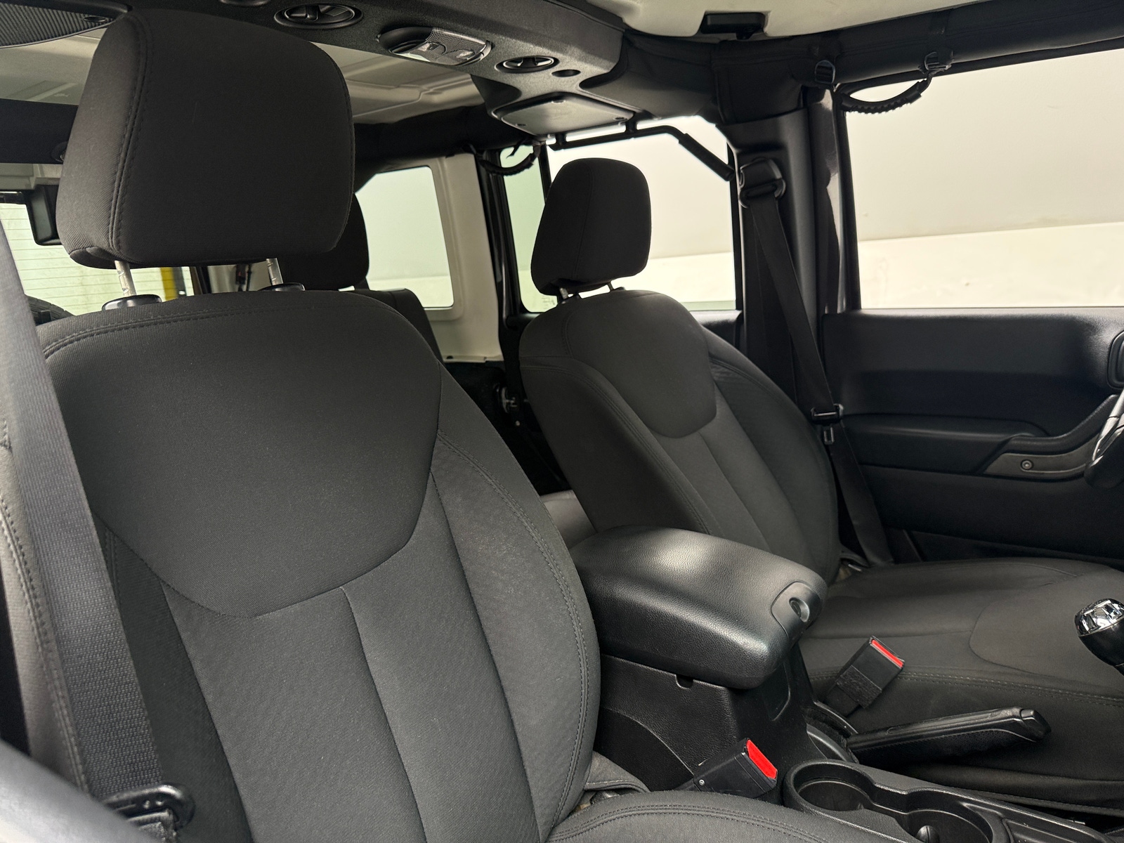 Thumbnail: 2016 Jeep Wrangler - 2