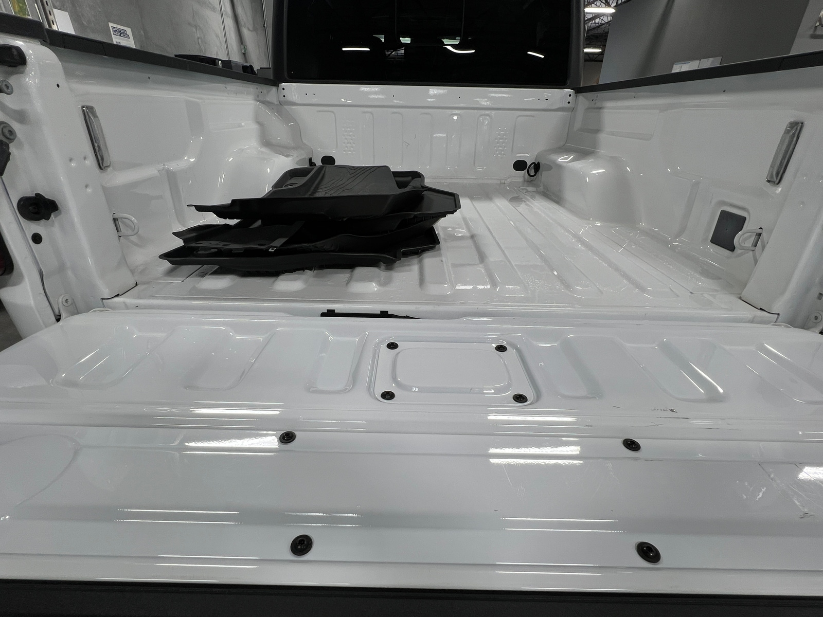 Thumbnail: 2024 Jeep Gladiator - 7