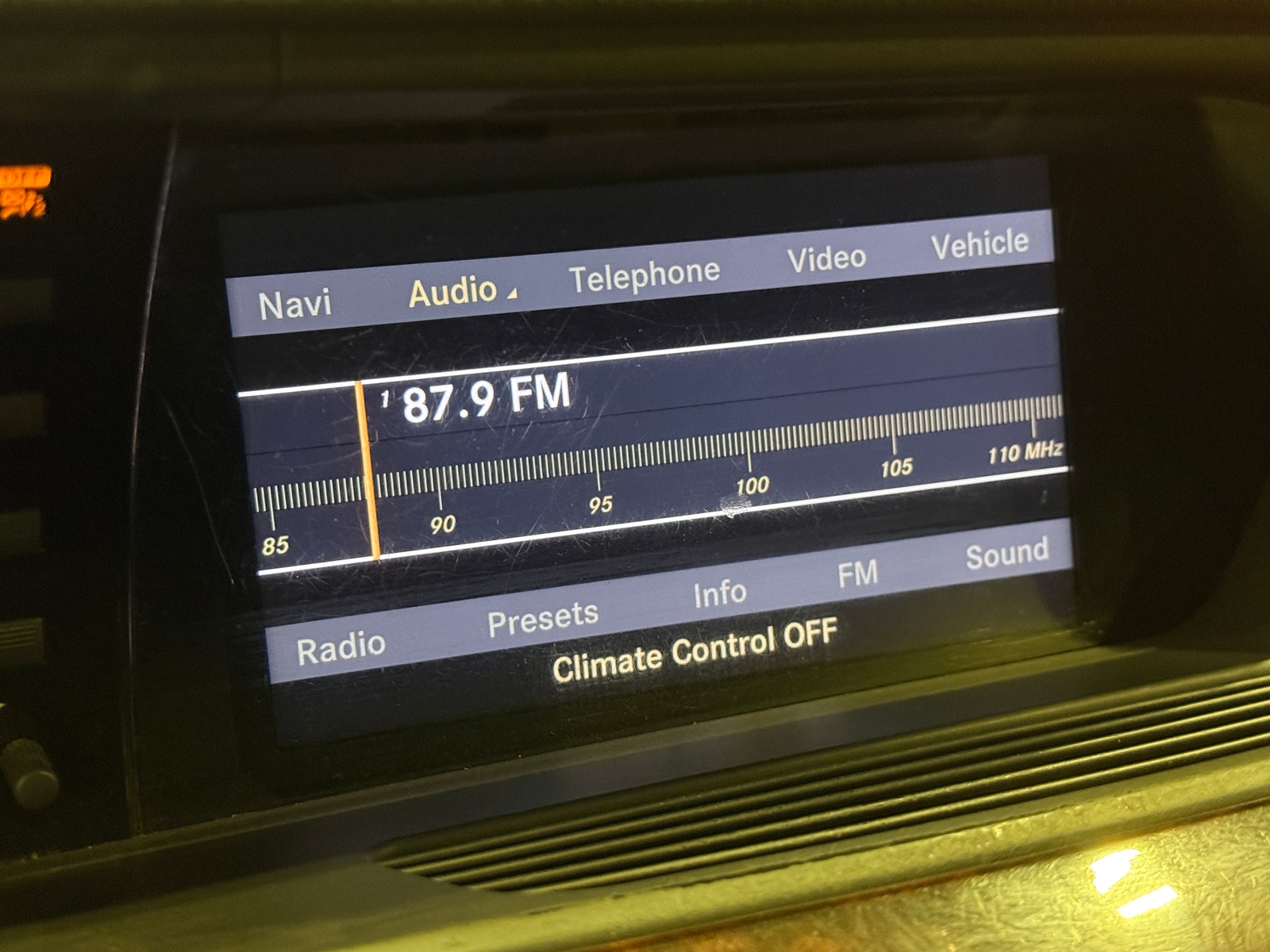 Thumbnail: 2011 Mercedes-Benz S-Class - 3