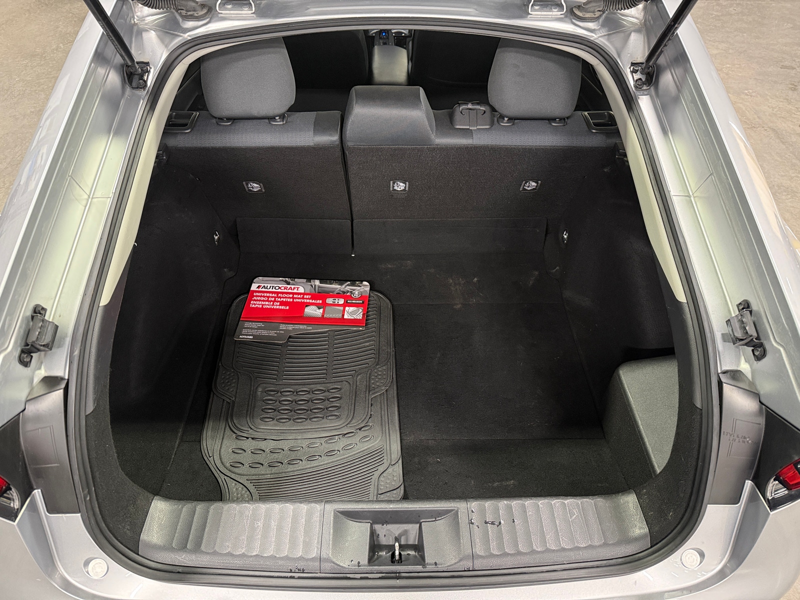 Thumbnail: 2024 Toyota Prius - 7