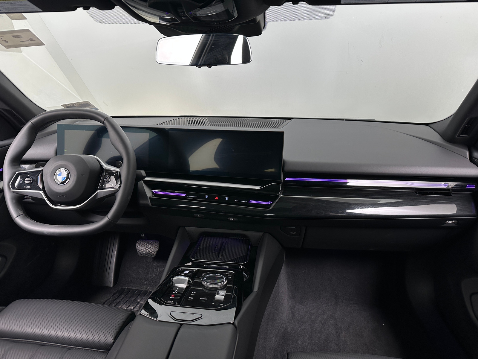 Thumbnail: 2024 BMW 5 Series - 2