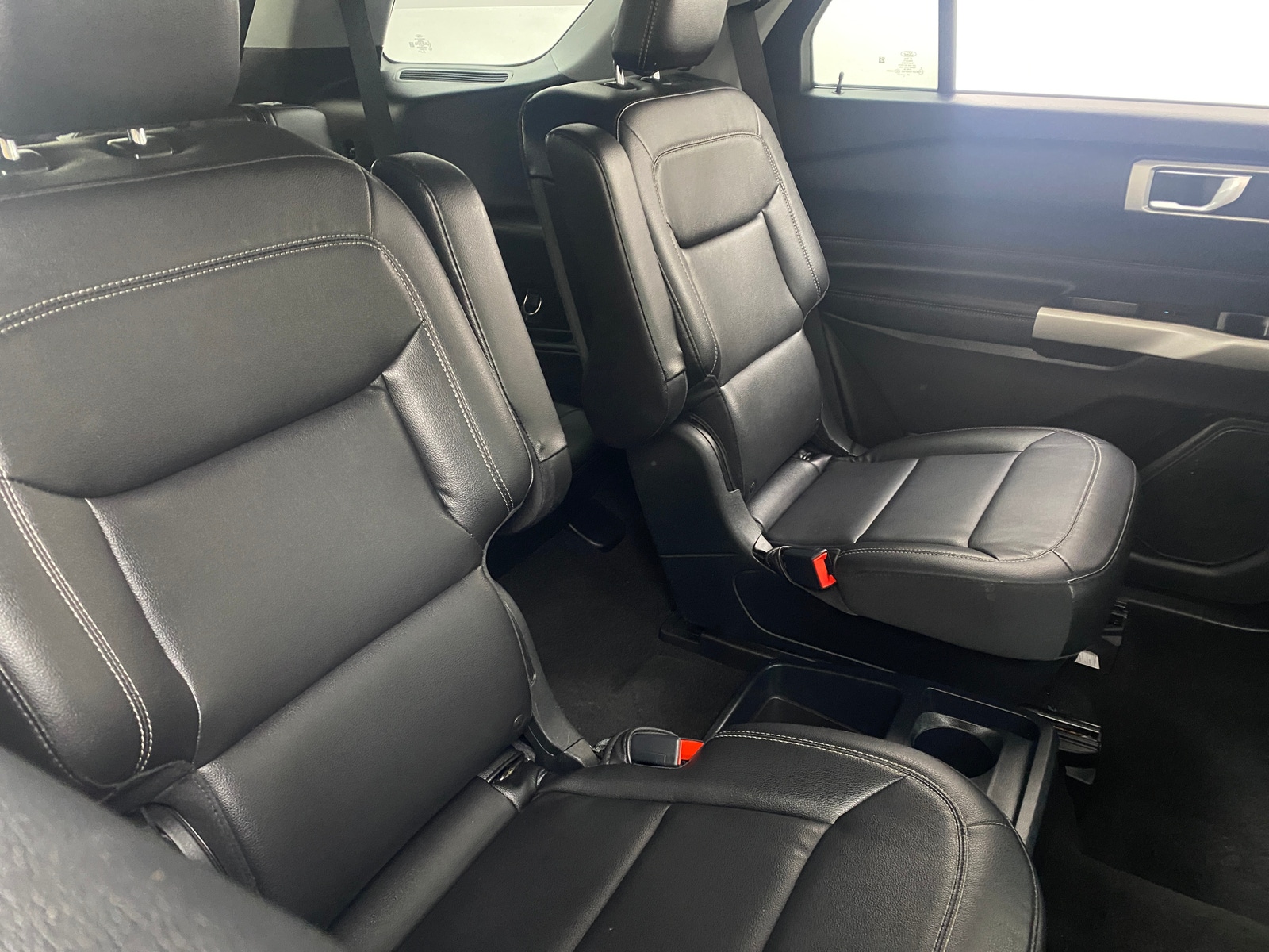 Thumbnail: 2020 Ford Explorer - 5