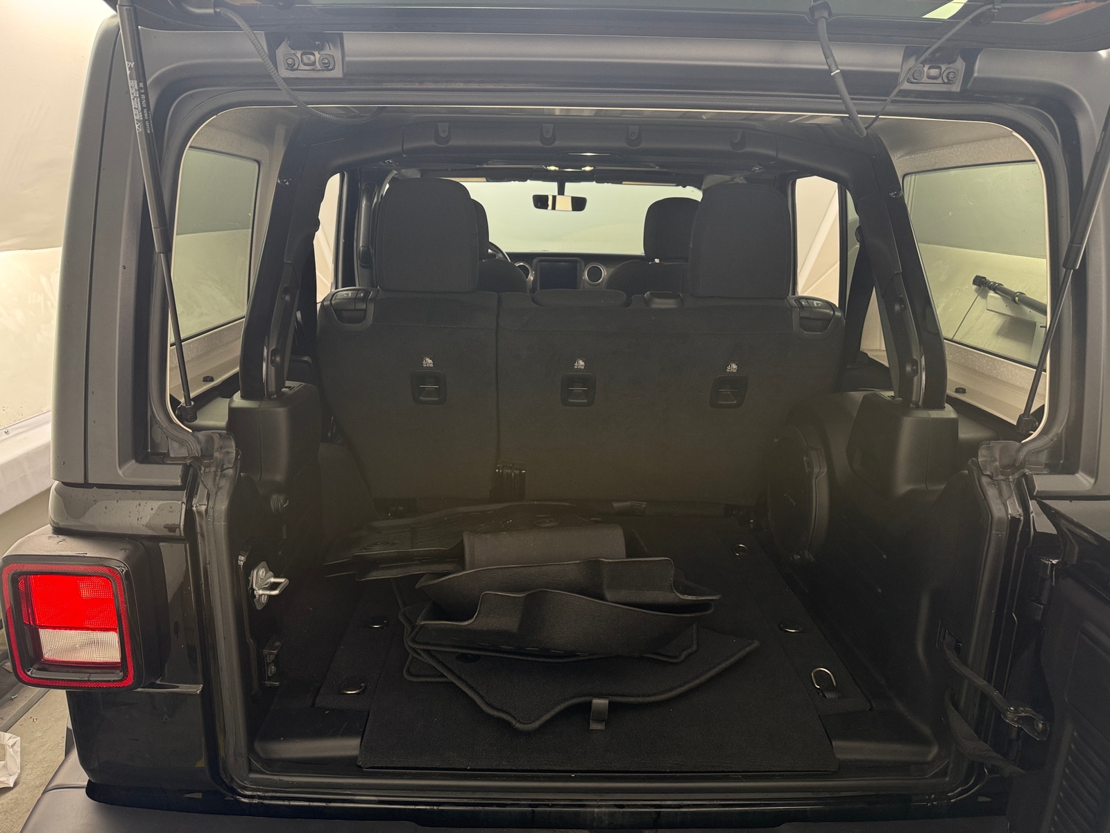 Thumbnail: 2022 Jeep Wrangler - 7