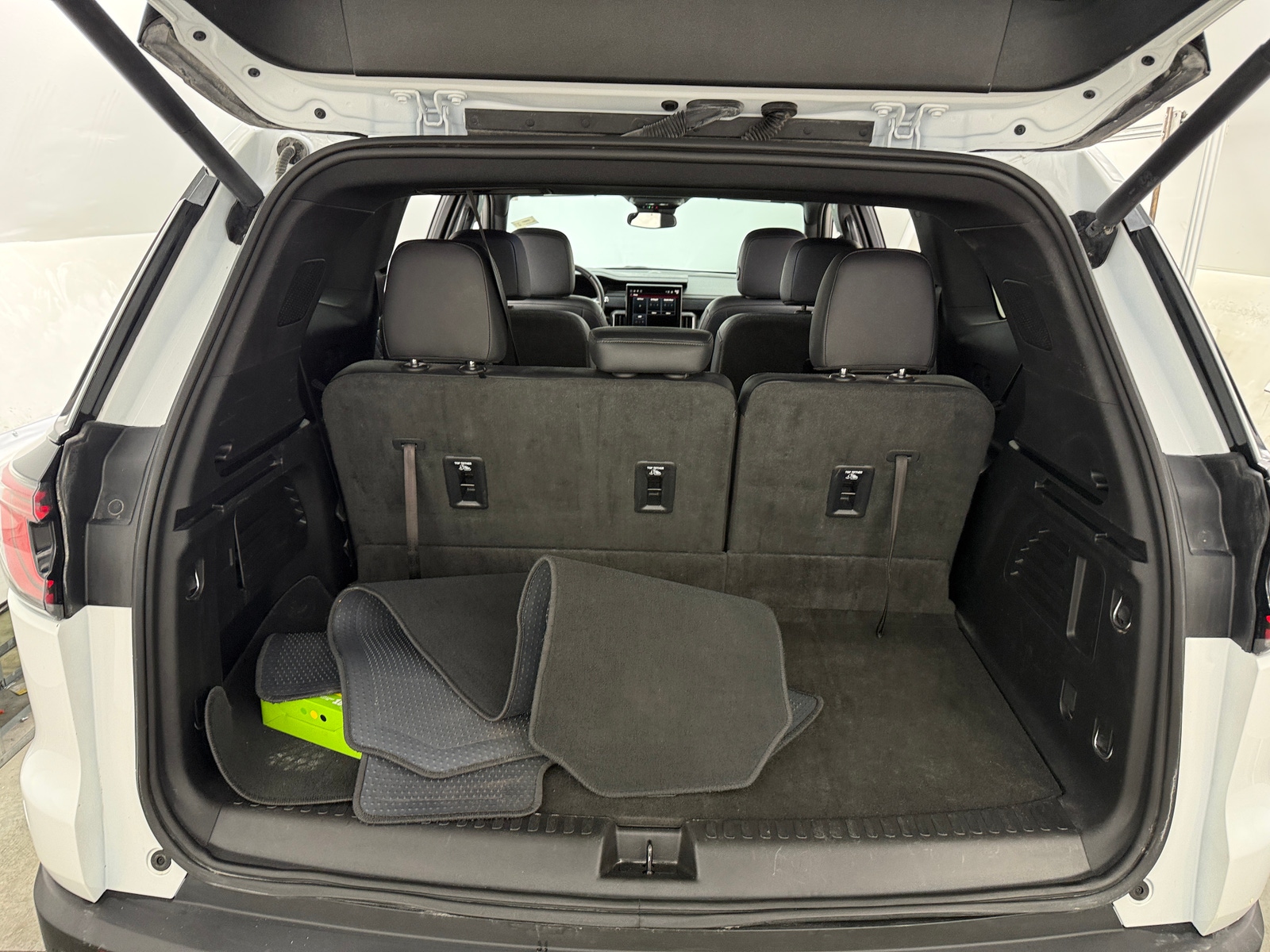 Thumbnail: 2024 GMC Acadia - 6