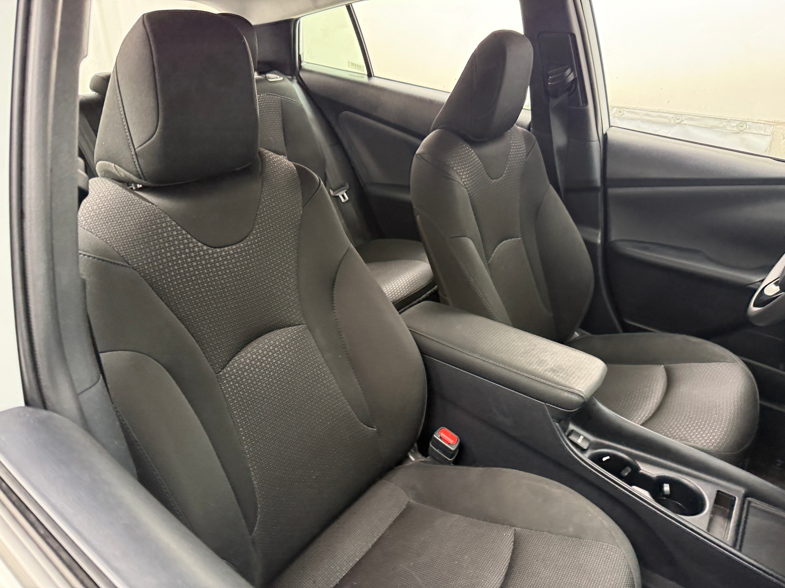 Thumbnail: 2022 Toyota Prius - 2