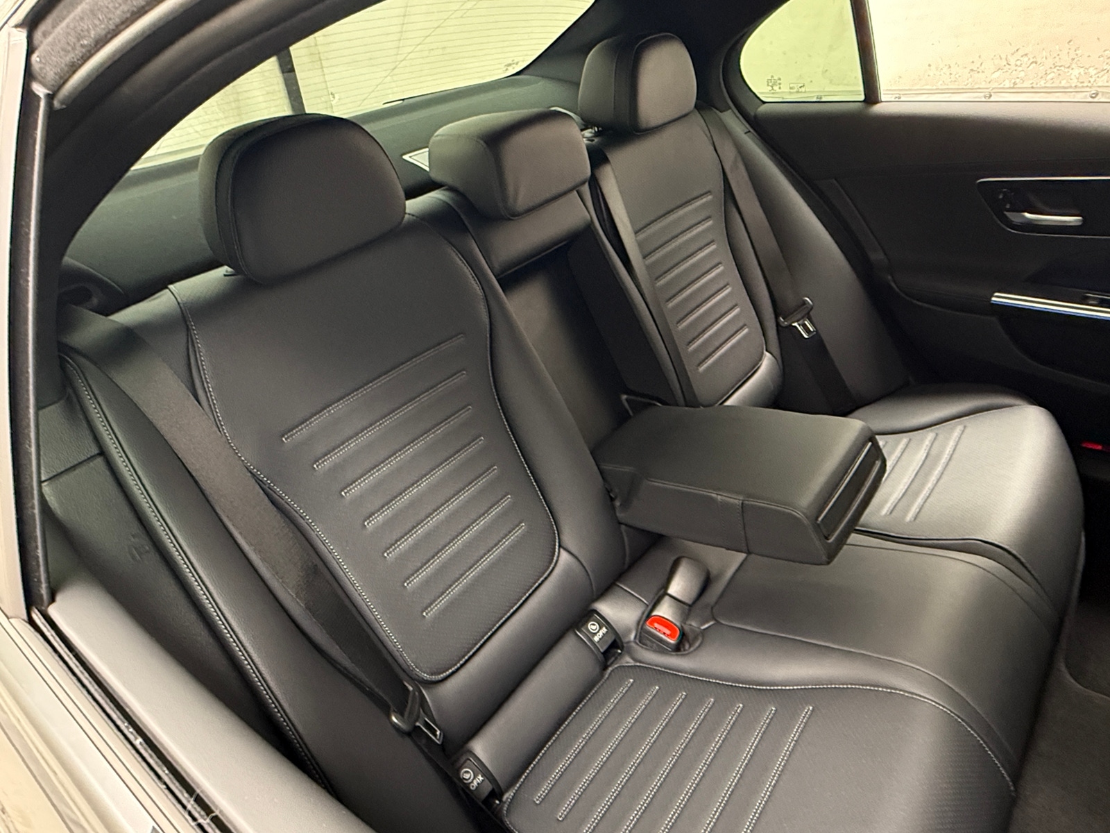 Thumbnail: 2022 Mercedes-Benz C-Class - 5