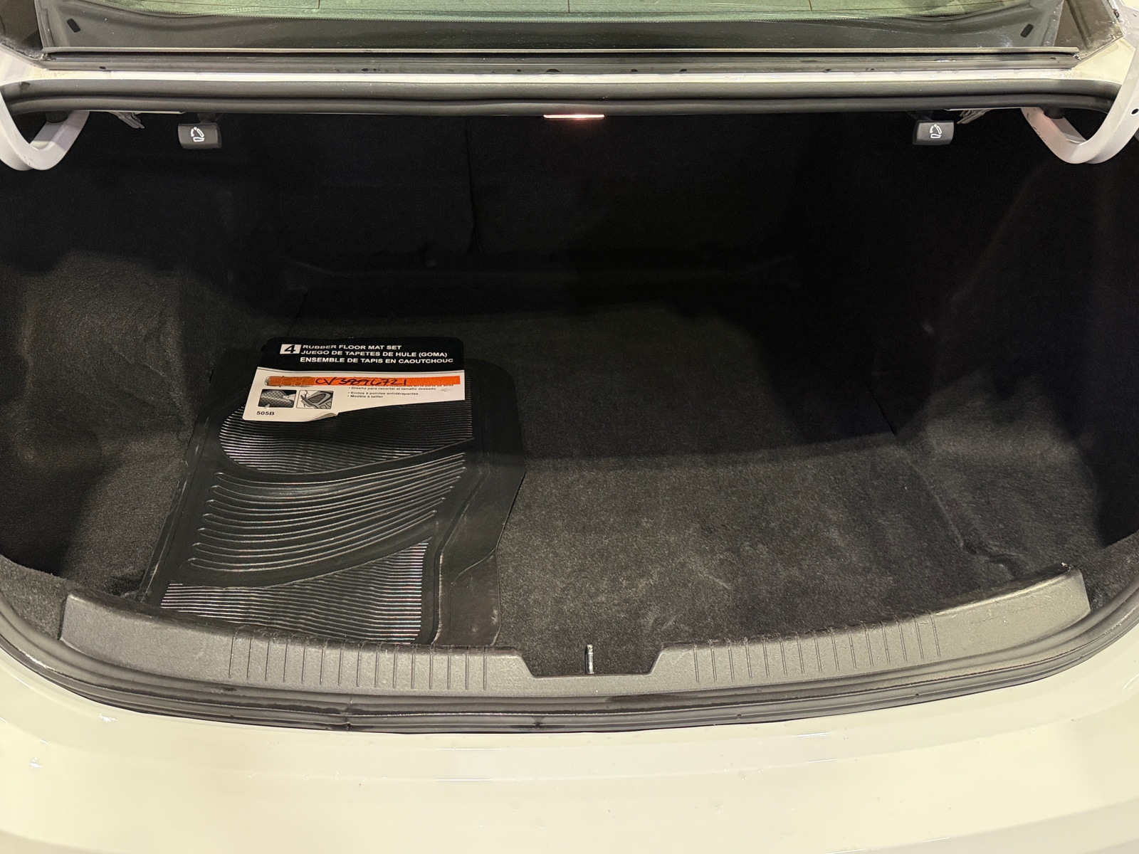 Thumbnail: 2024 Chevrolet Malibu - 7