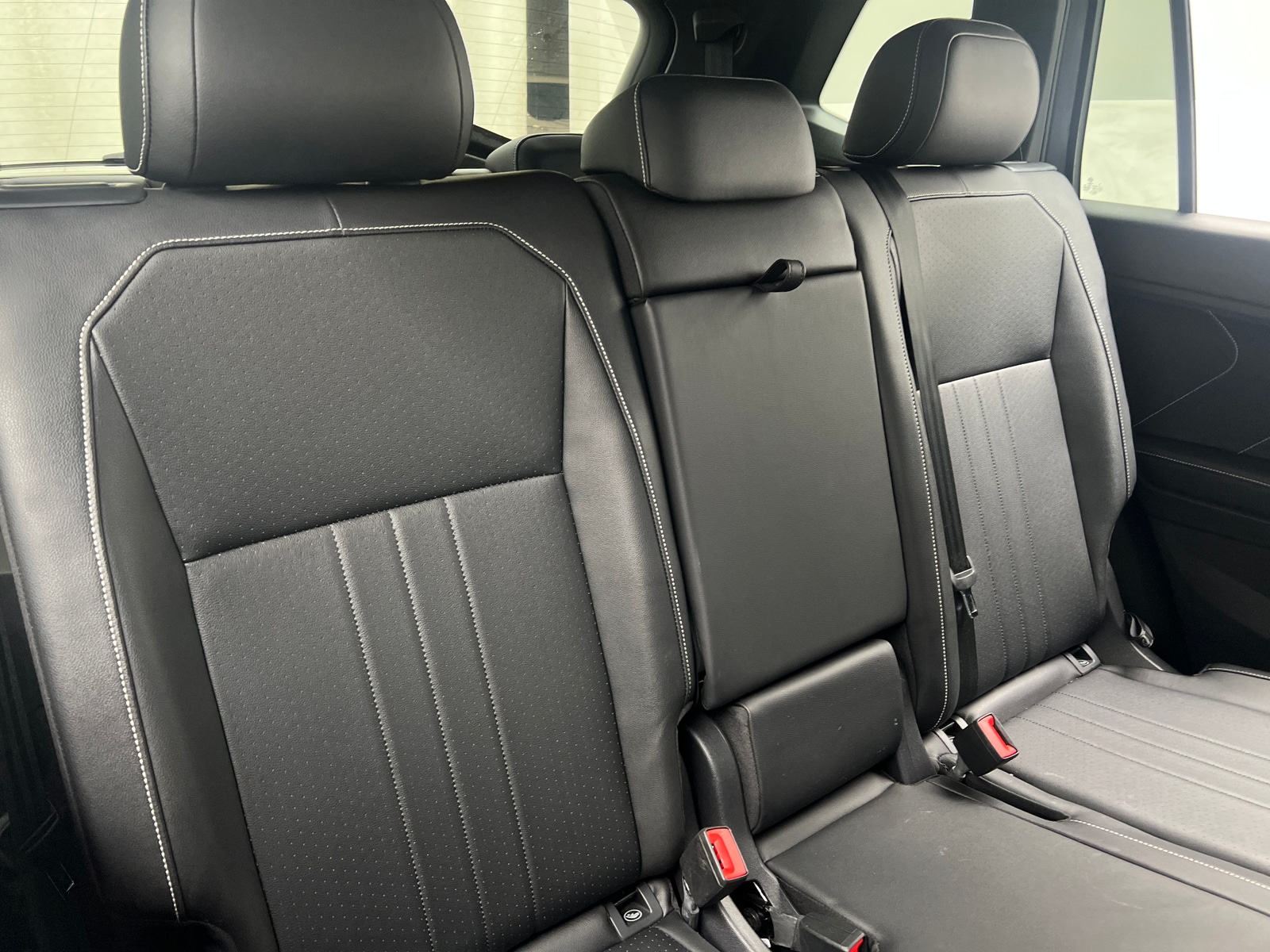 Thumbnail: 2022 Volkswagen Tiguan - 5