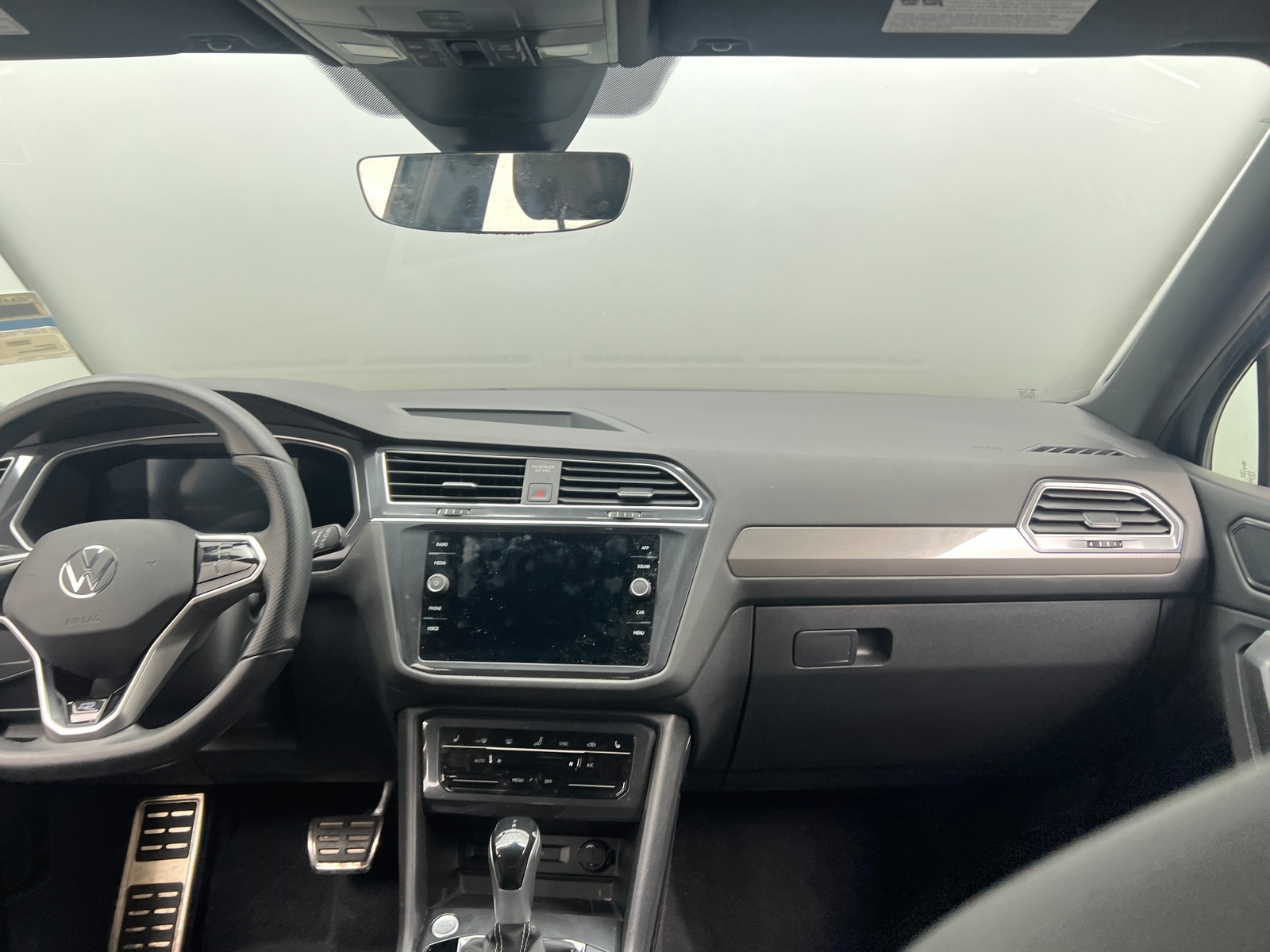 Thumbnail: 2022 Volkswagen Tiguan - 2