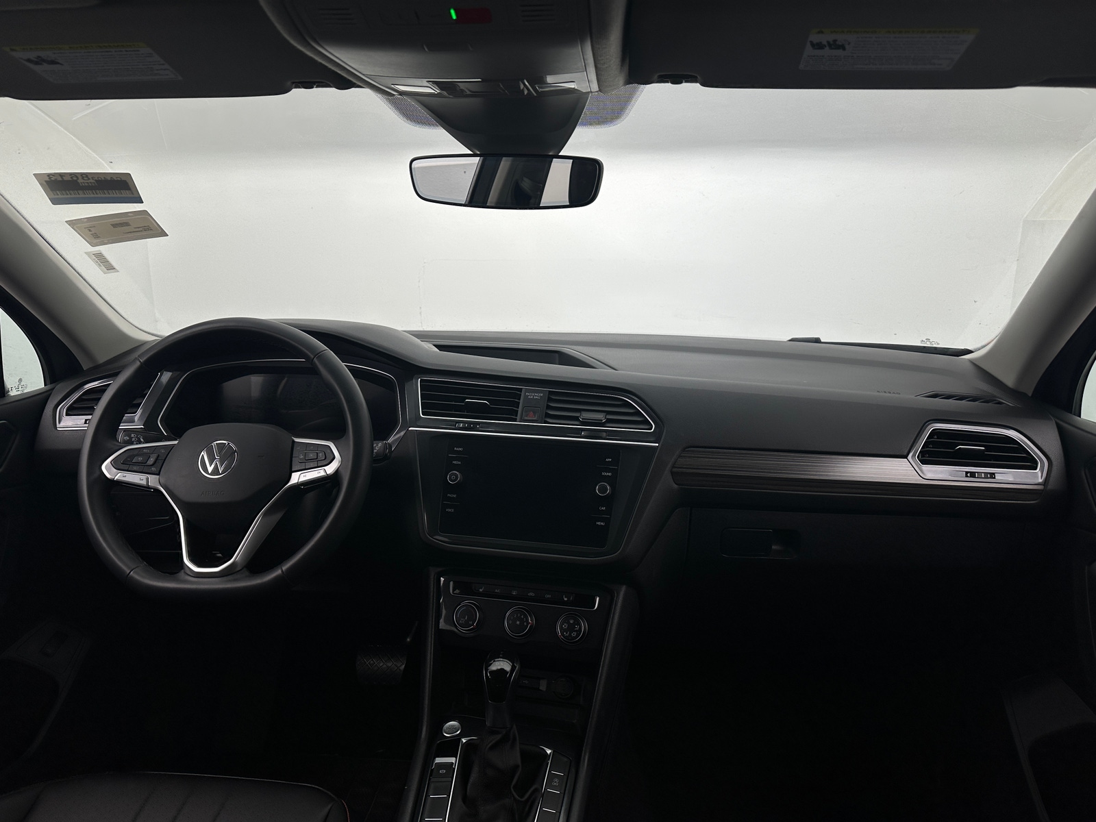 Thumbnail: 2024 Volkswagen Tiguan - 2