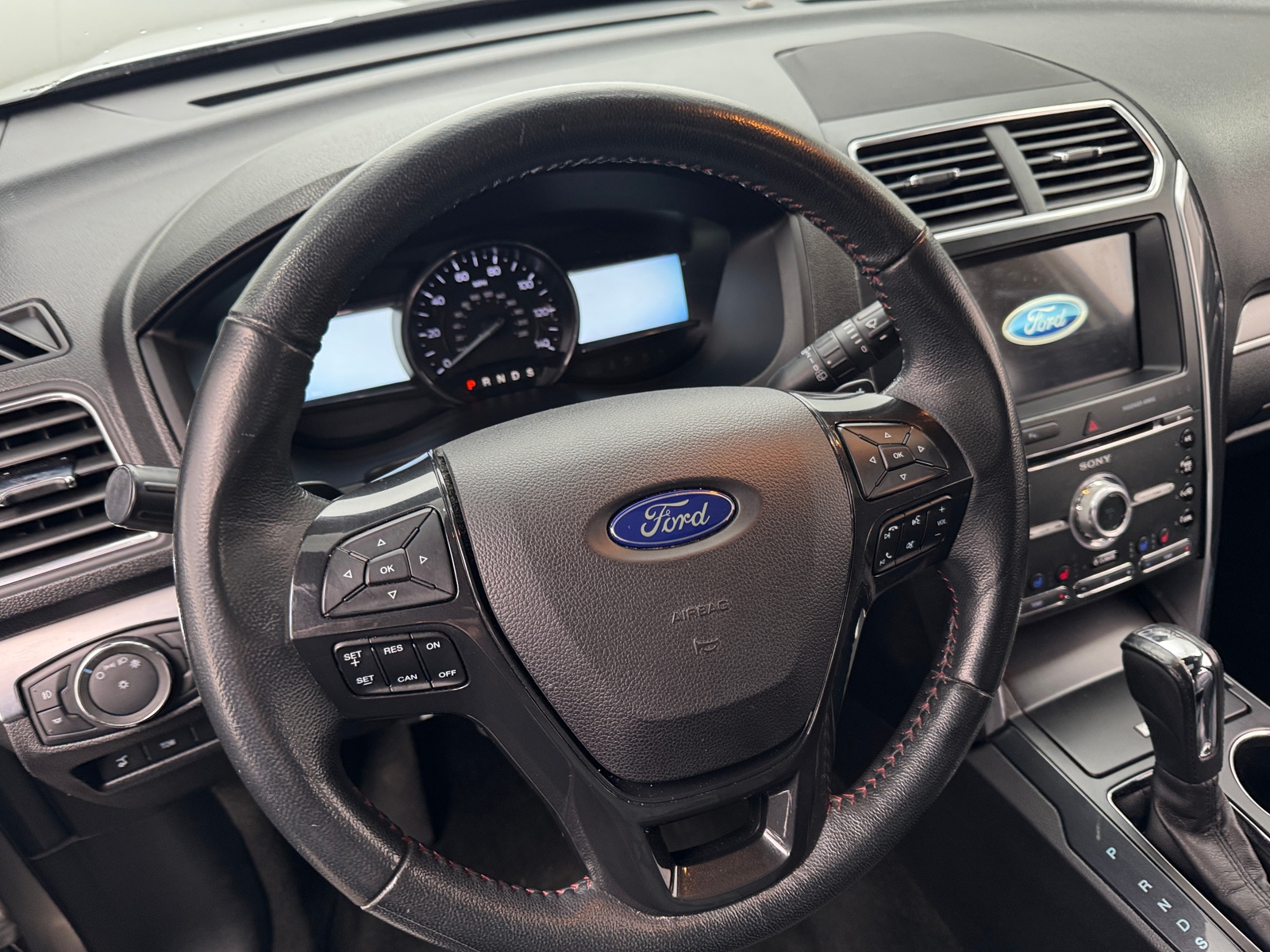 Thumbnail: 2017 Ford Explorer - 4