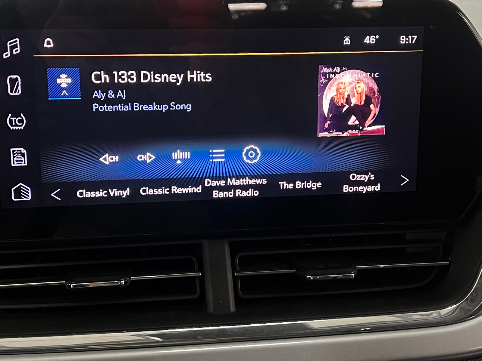 Thumbnail: 2025 Chevrolet Trax - 4