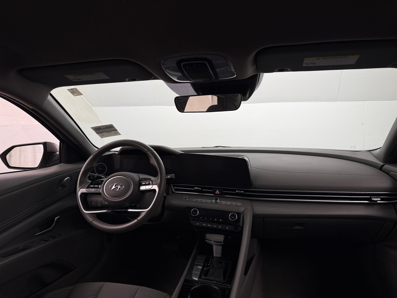 Thumbnail: 2023 Hyundai Elantra - 3