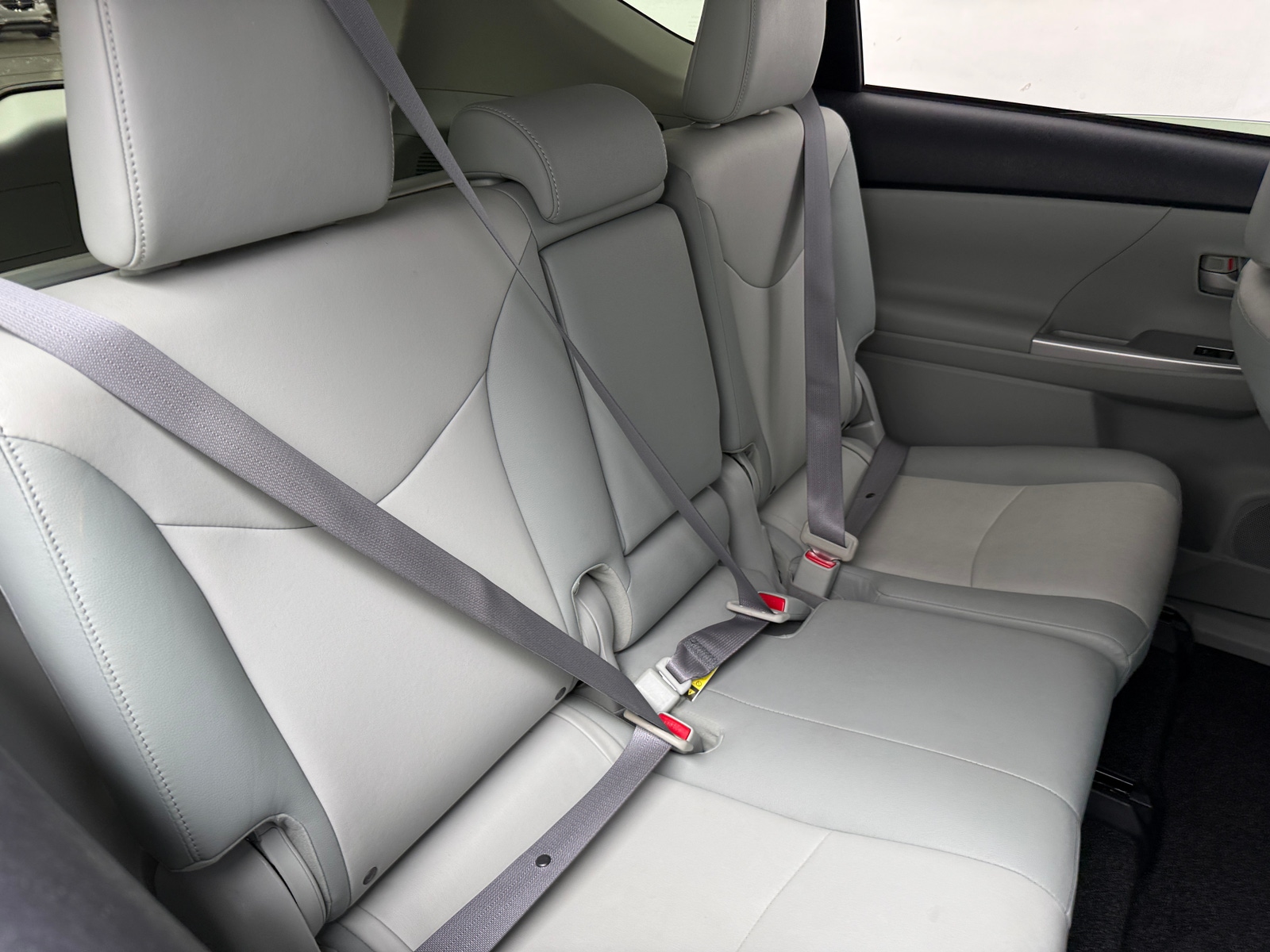 Thumbnail: 2013 Toyota Prius v - 6