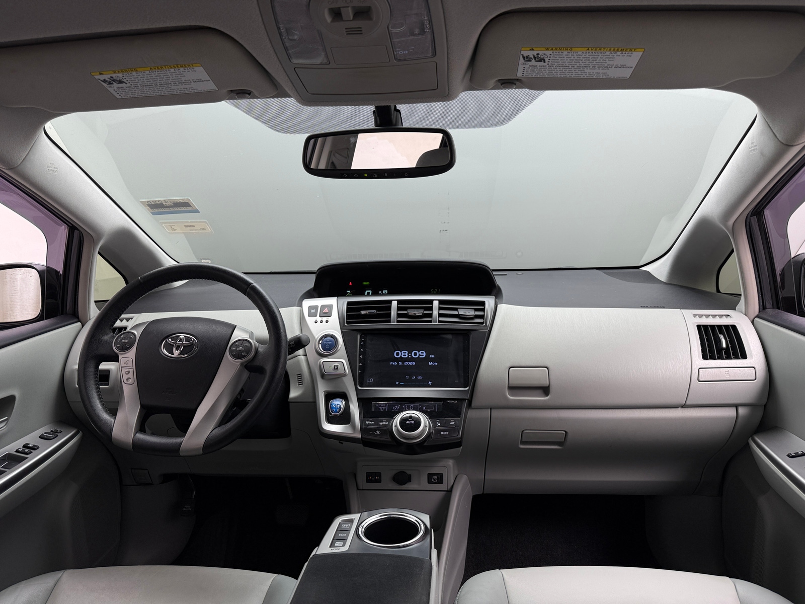 Thumbnail: 2013 Toyota Prius v - 3