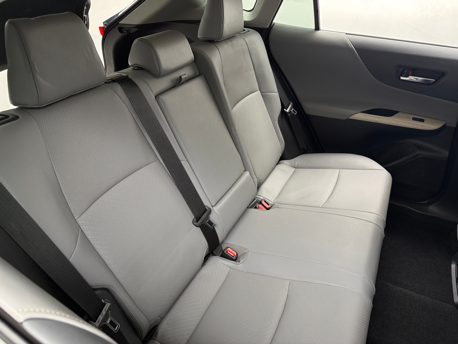 Thumbnail: 2021 Toyota Venza - 6