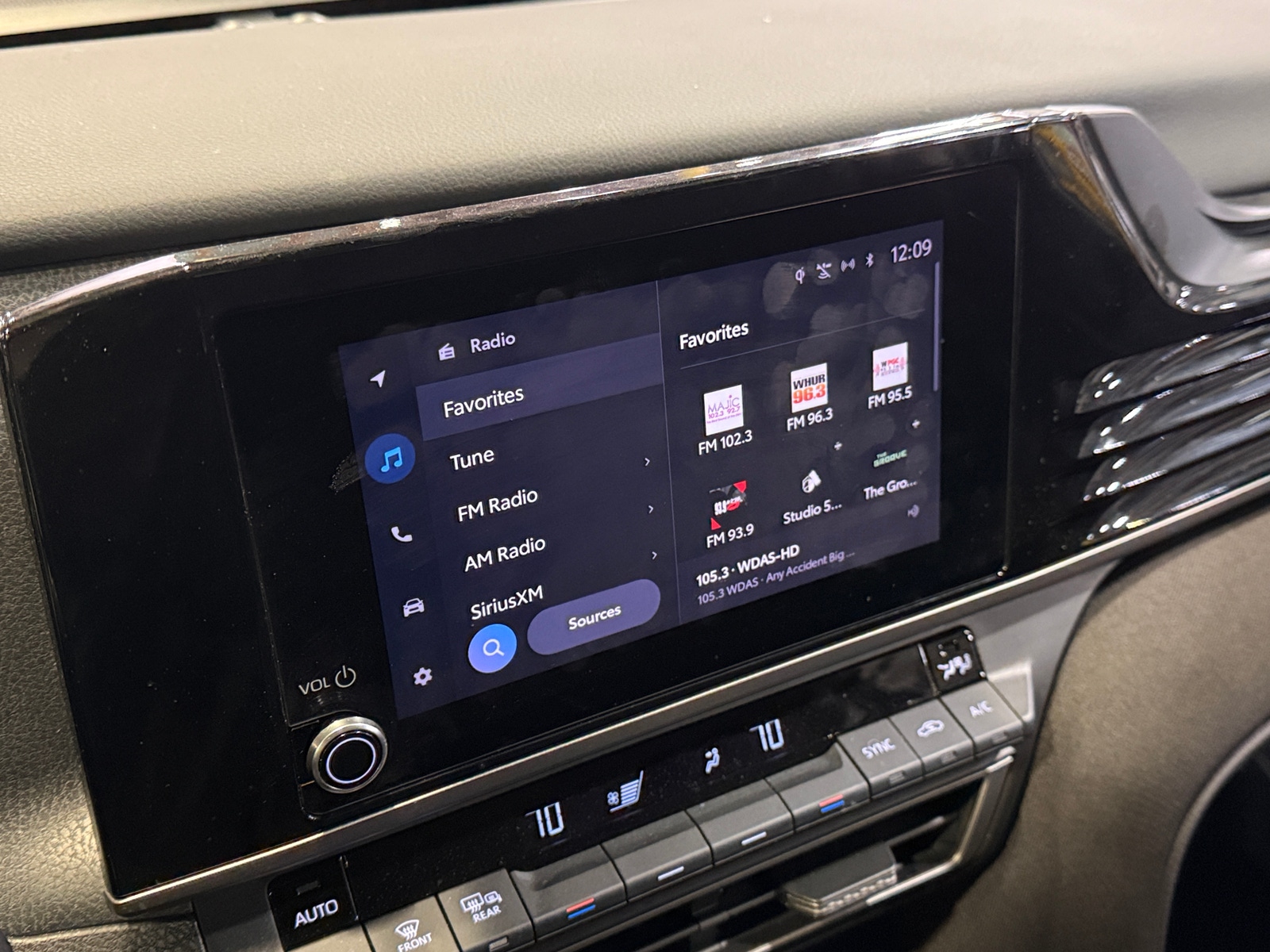 Thumbnail: 2025 Toyota Camry - 4