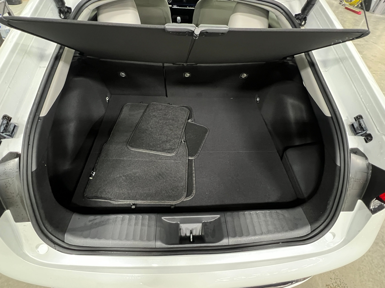 Thumbnail: 2024 Toyota Prius - 6