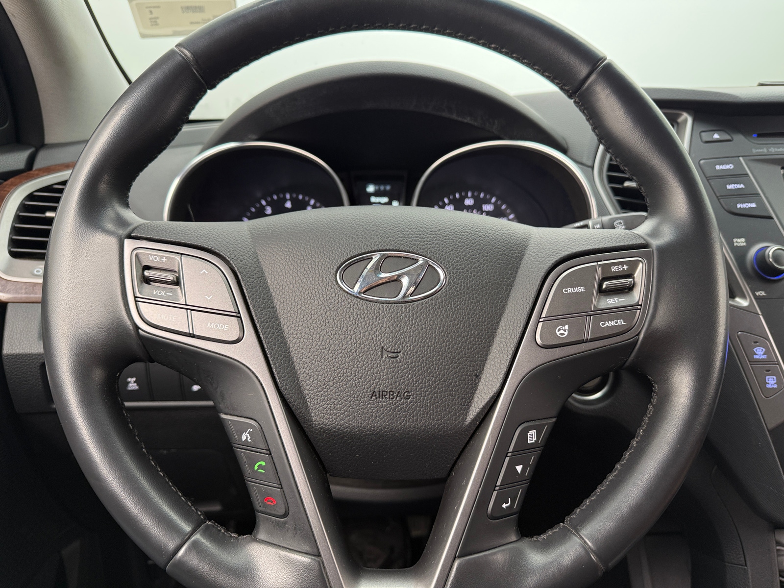 Thumbnail: 2014 Hyundai Santa Fe - 4