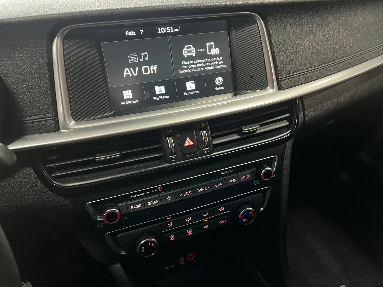 Thumbnail: 2020 Kia Optima - 4