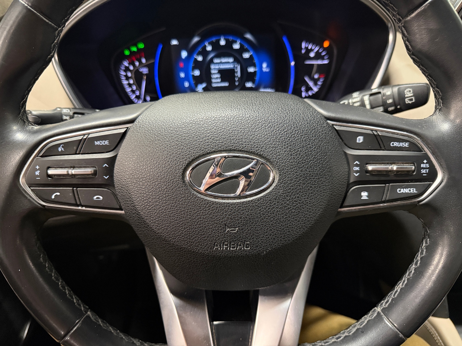 Thumbnail: 2019 Hyundai Santa Fe - 4