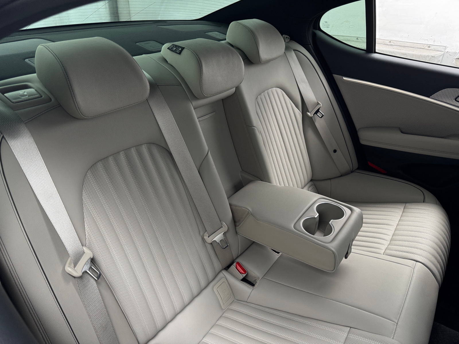 Thumbnail: 2023 Genesis G70 - 5