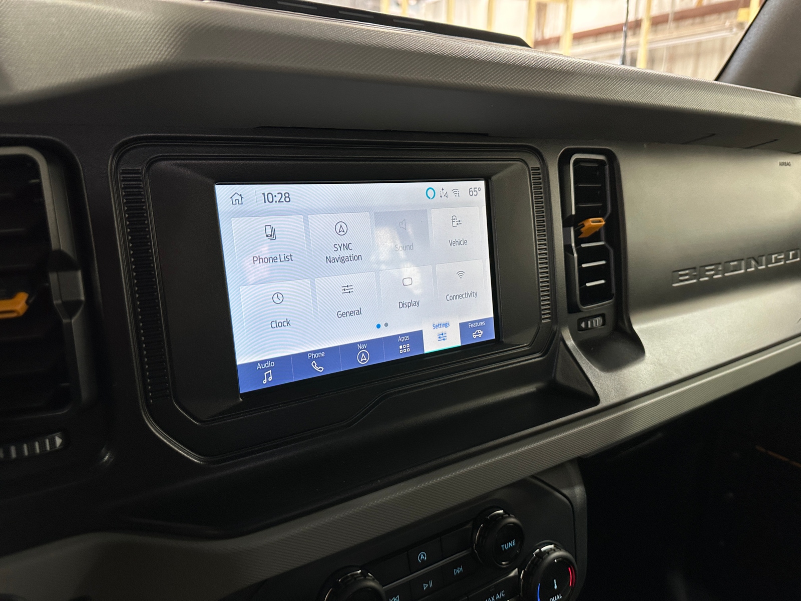 Thumbnail: 2022 Ford Bronco - 3