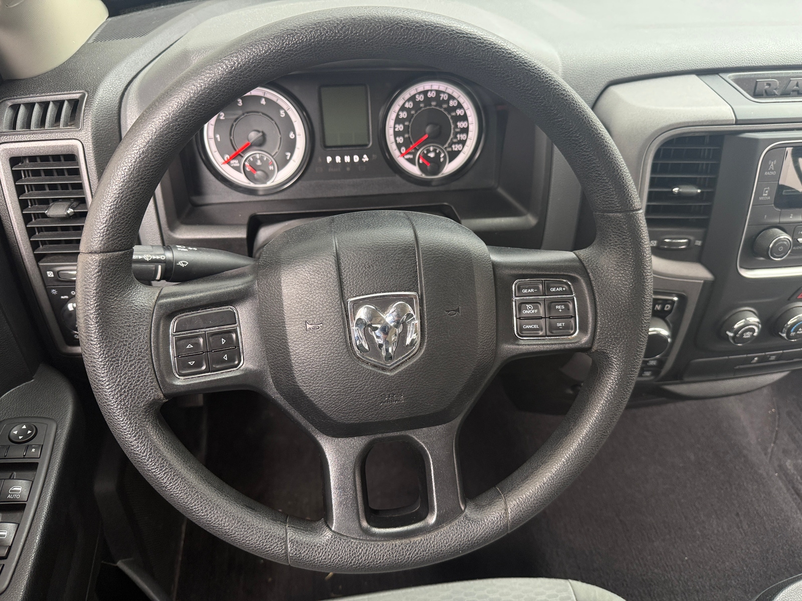 Thumbnail: 2019 RAM 1500 Classic - 5