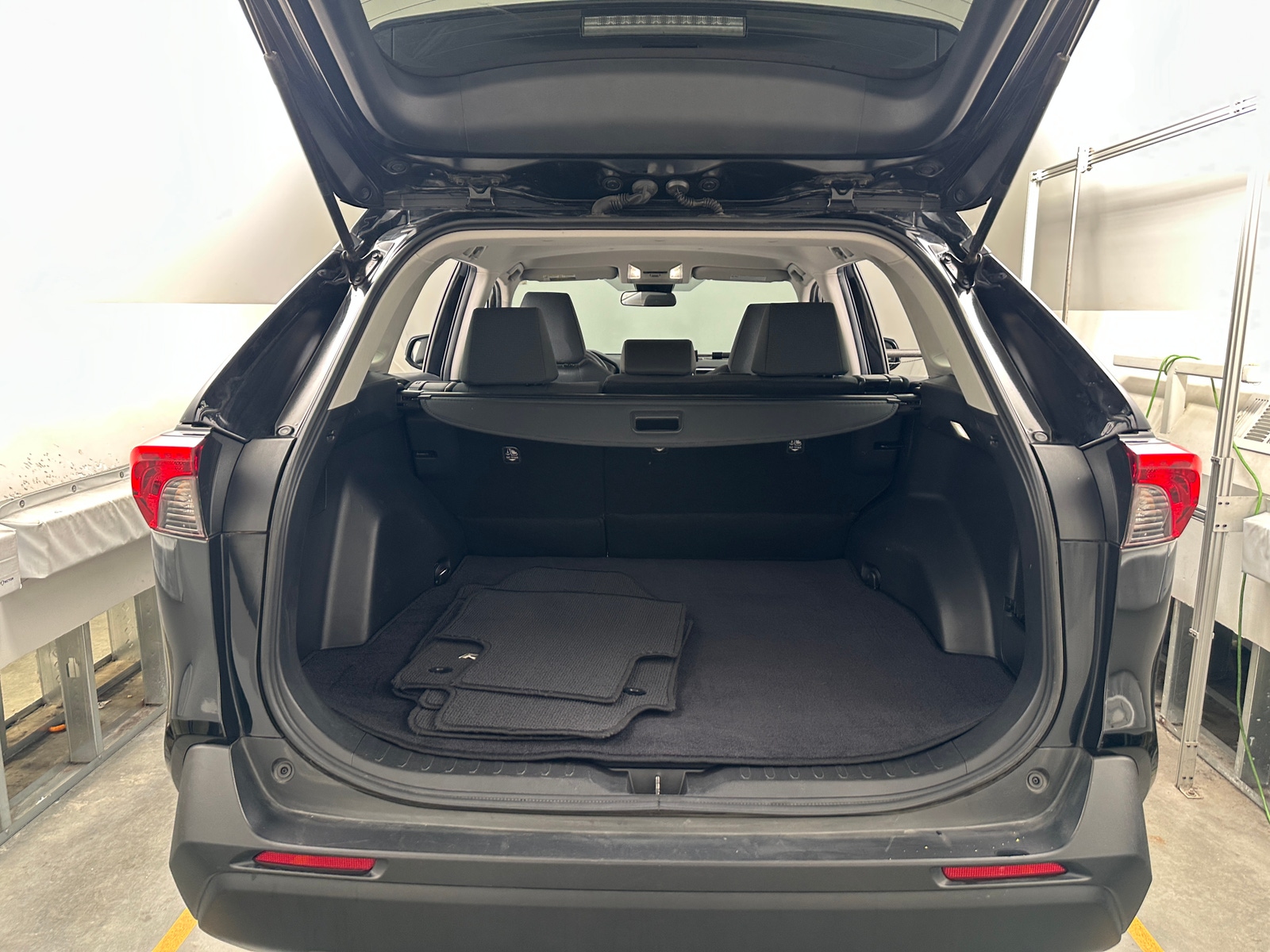 Thumbnail: 2022 Toyota RAV4 - 7