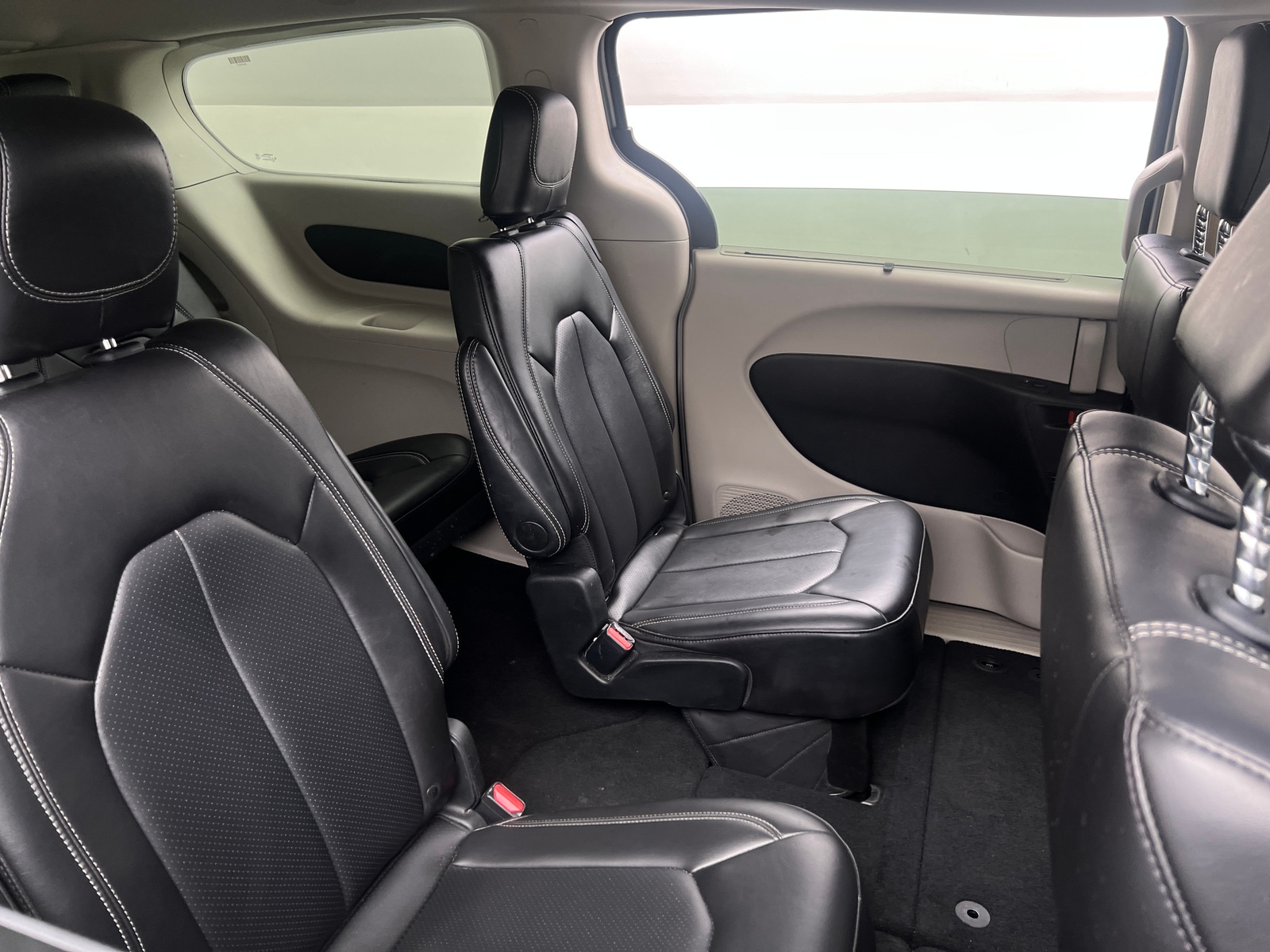 Thumbnail: 2024 Chrysler Pacifica - 5