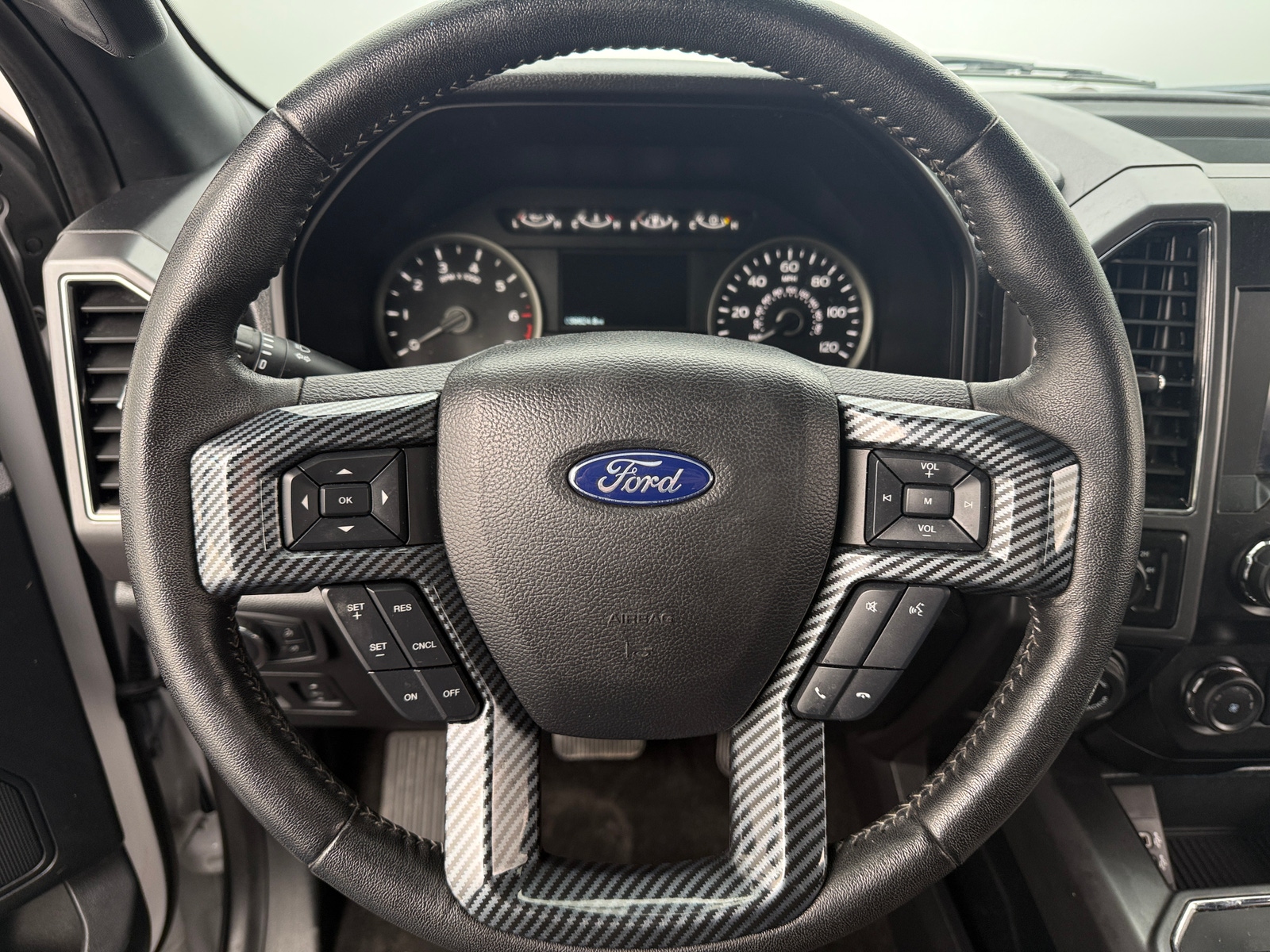 Thumbnail: 2019 Ford Econoline - 5