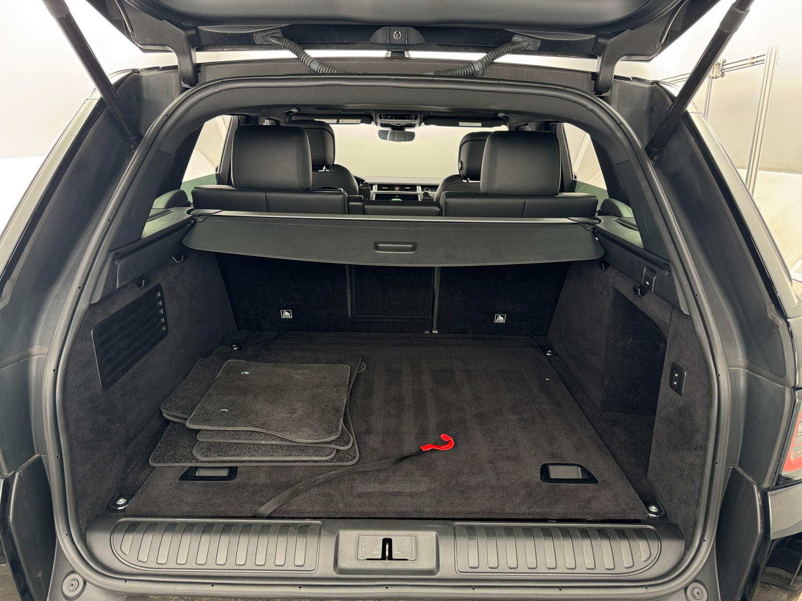 Thumbnail: 2021 Land Rover Range Rover Sport - 6