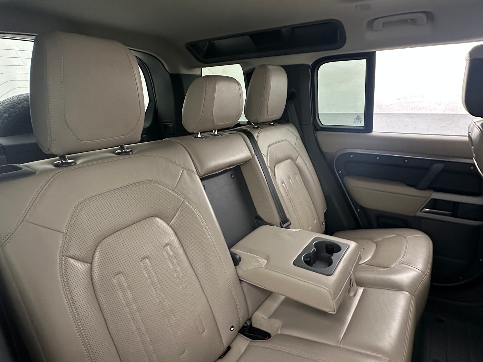 Thumbnail: 2020 Land Rover Defender - 5