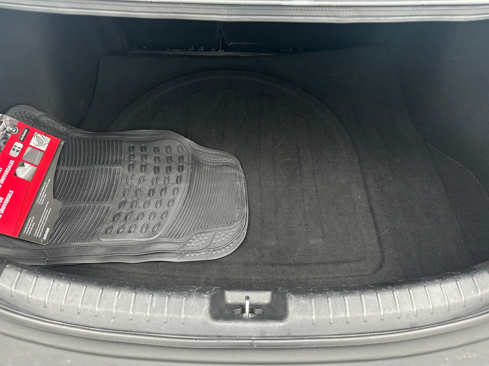 Thumbnail: 2024 Kia Forte - 7