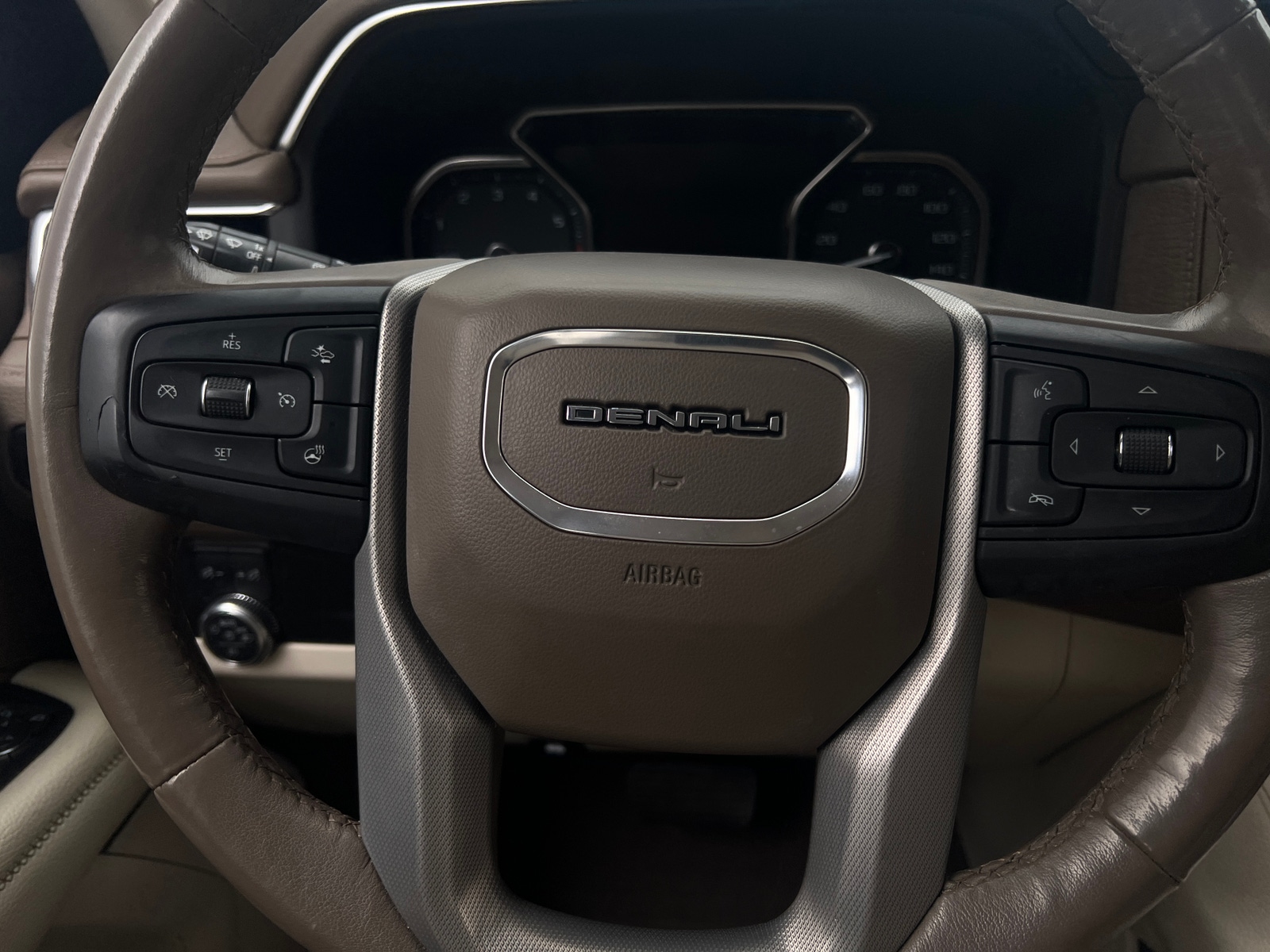 Thumbnail: 2021 GMC Yukon - 4