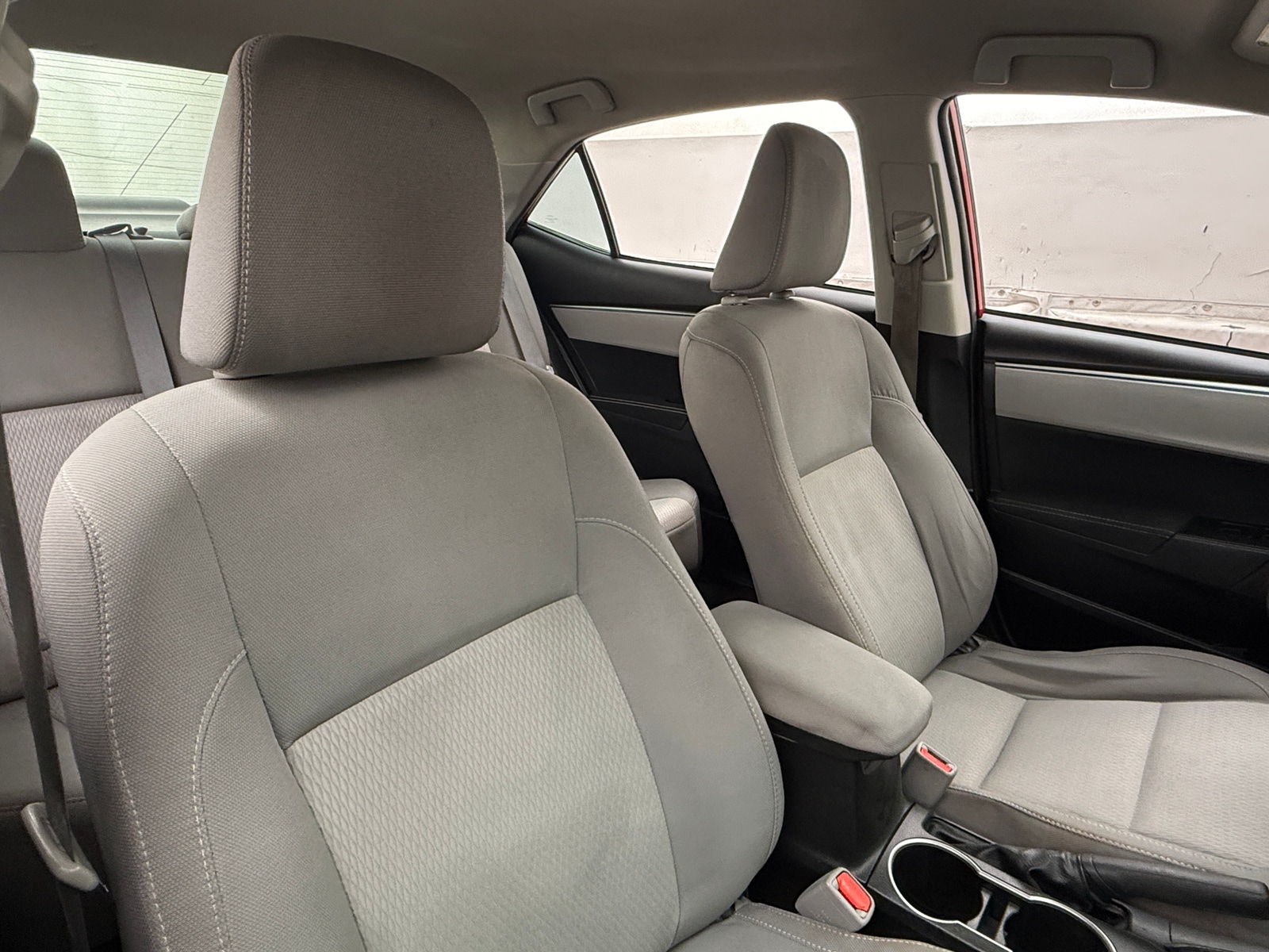 Thumbnail: 2015 Toyota Corolla - 2