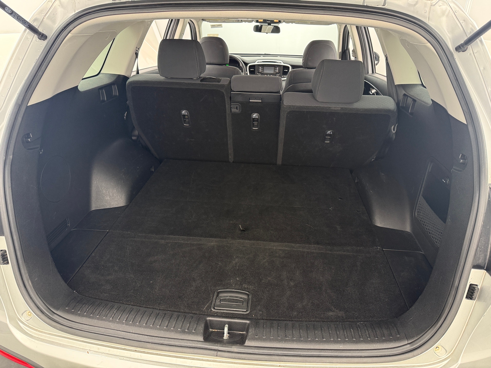 Thumbnail: 2018 Kia Sorento - 7