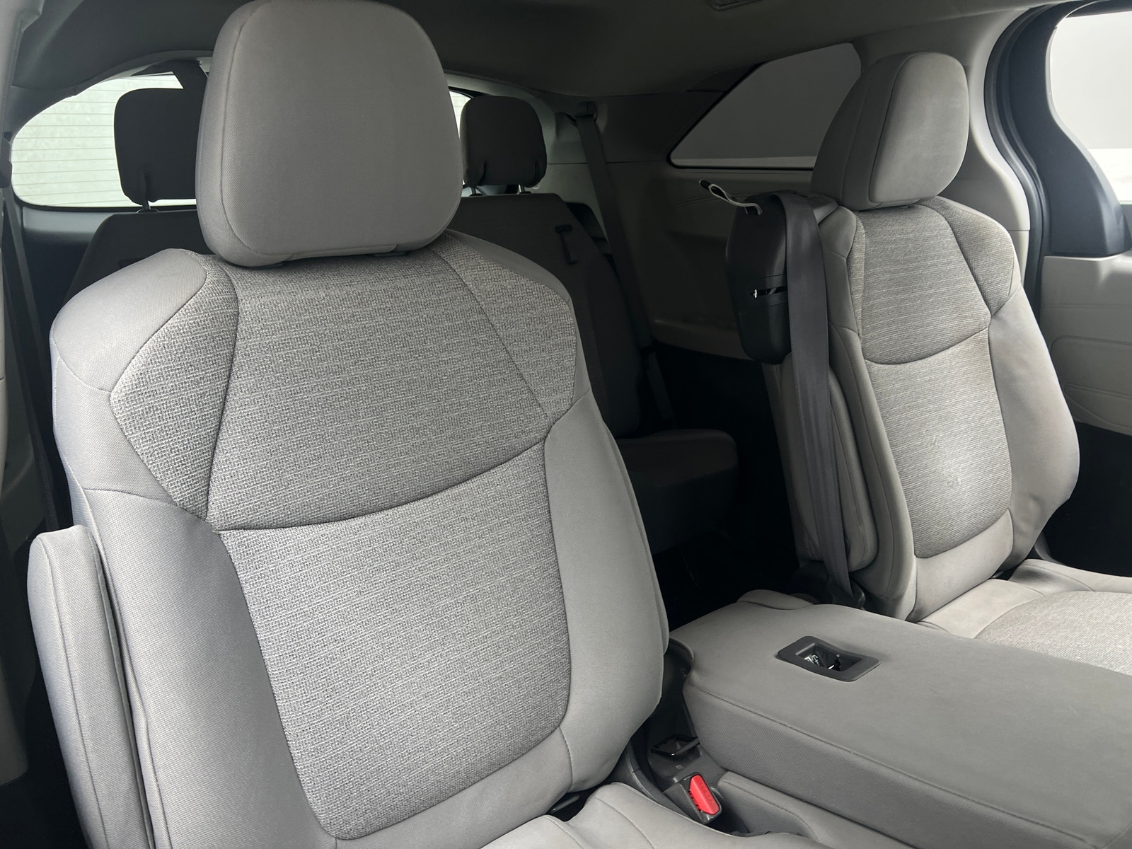 Thumbnail: 2022 Toyota Sienna - 6