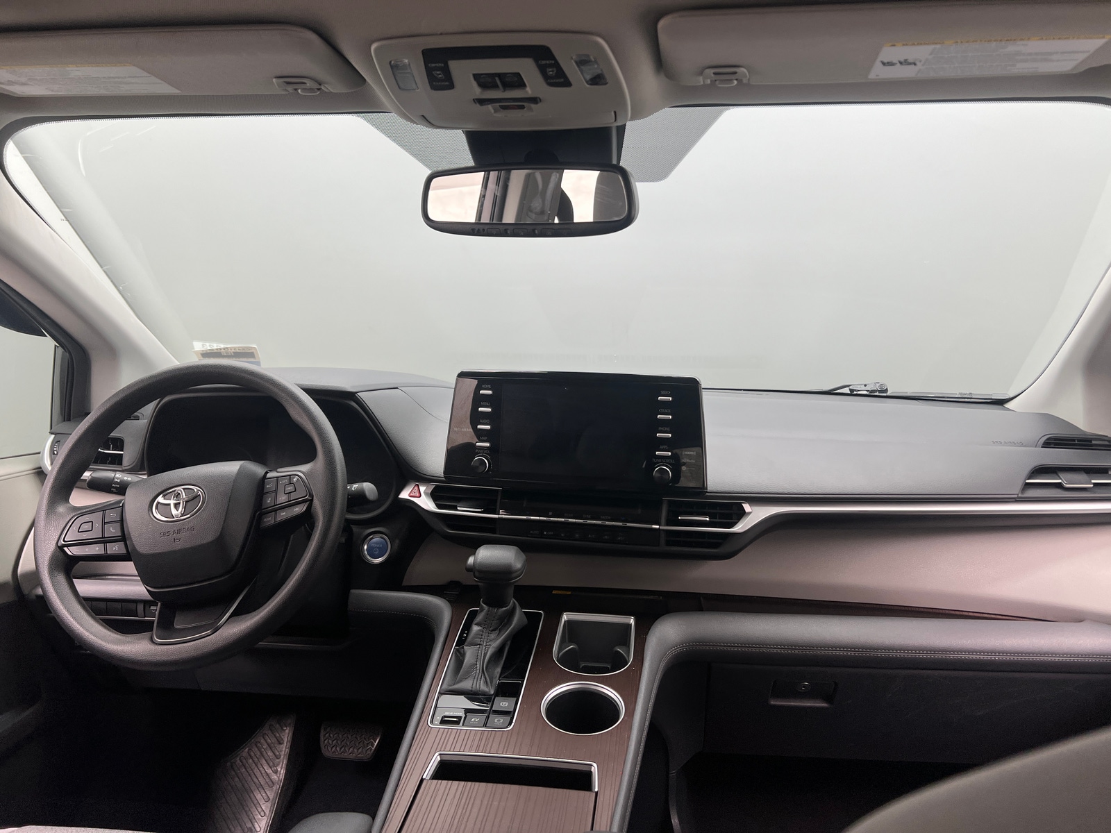 Thumbnail: 2022 Toyota Sienna - 3