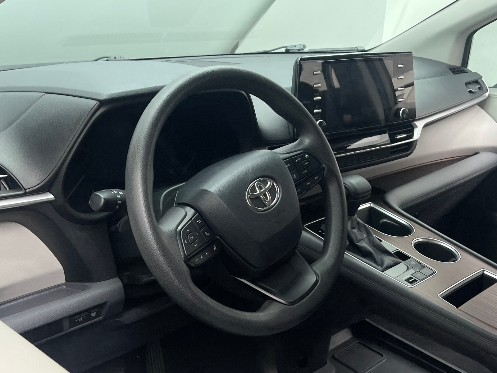 Thumbnail: 2022 Toyota Sienna - 5
