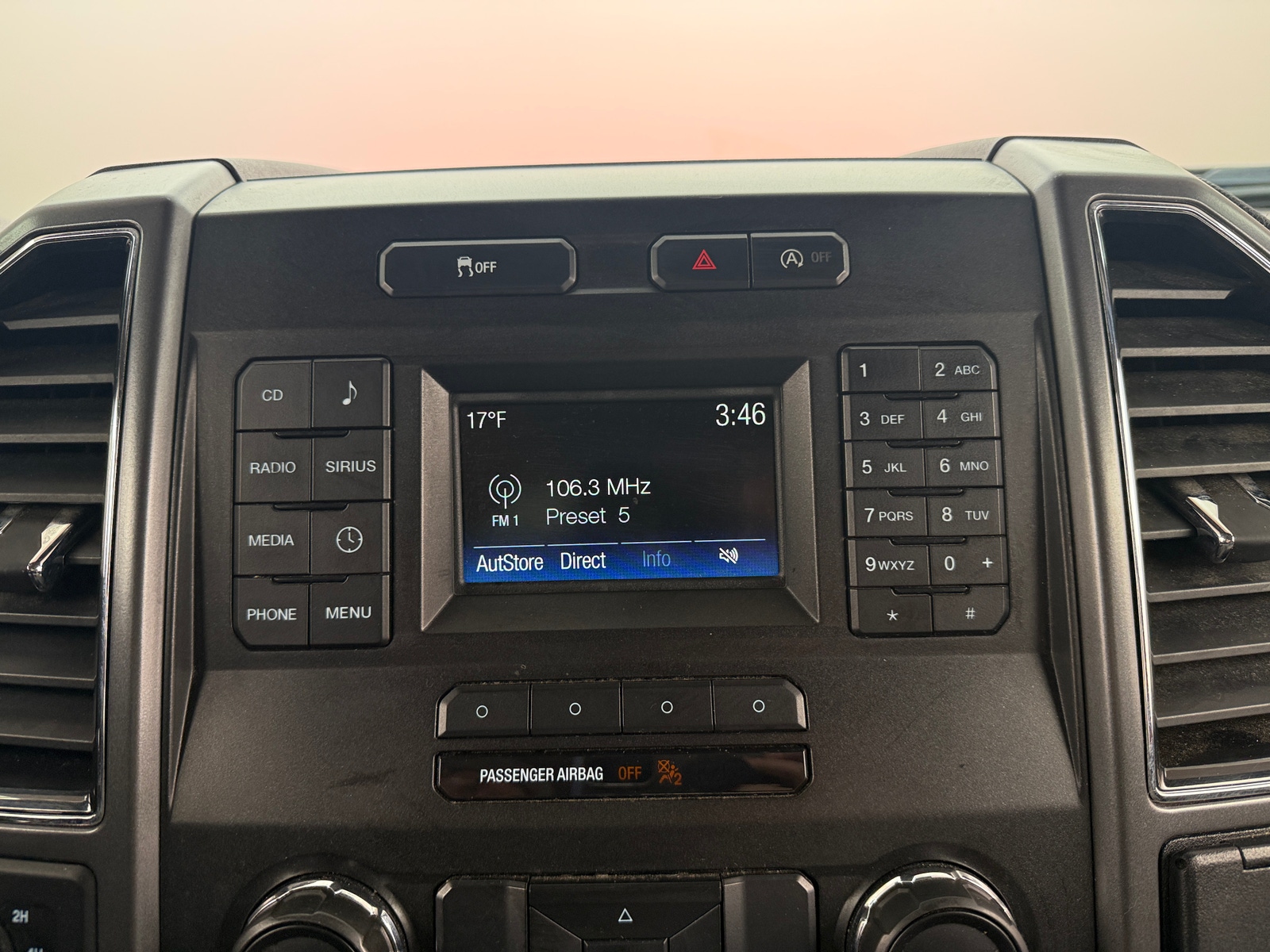 Thumbnail: 2017 Ford Econoline - 4