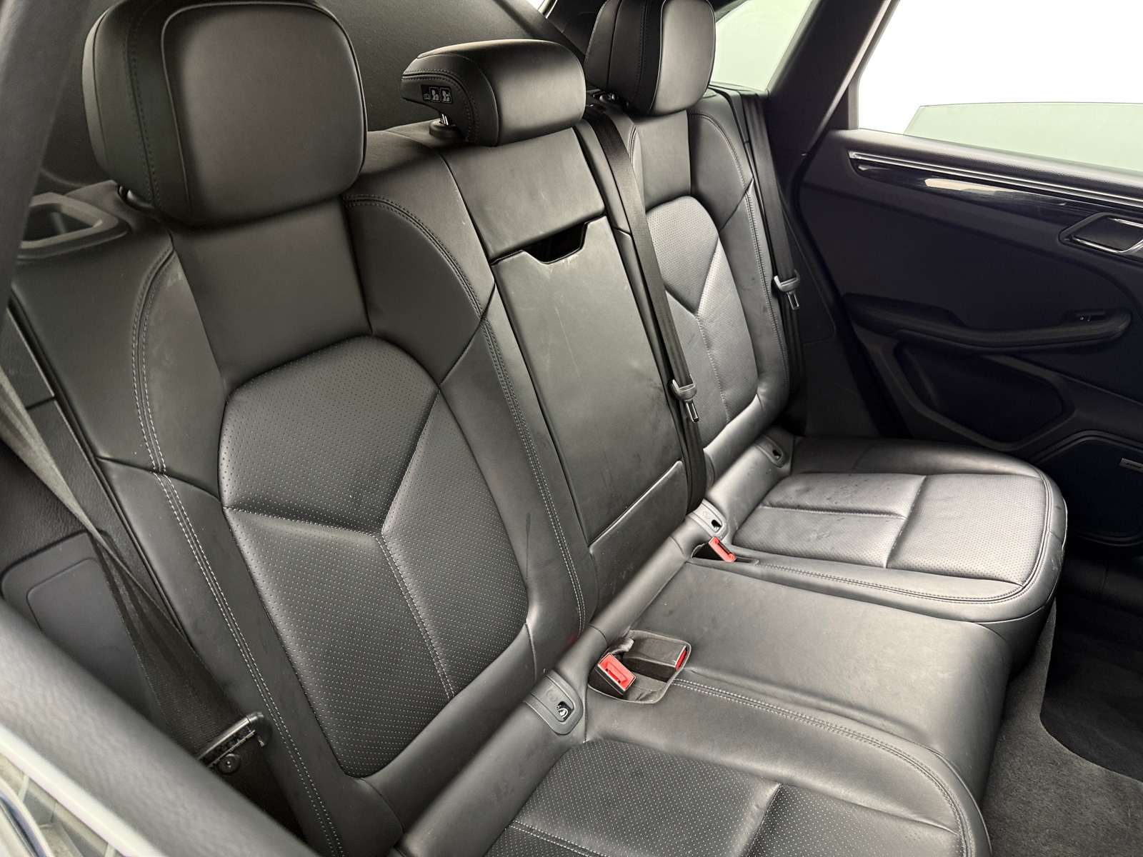 Thumbnail: 2022 Porsche Macan - 5