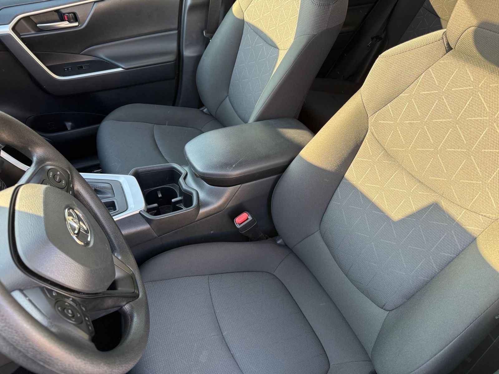 Thumbnail: 2025 Toyota RAV4 - 2