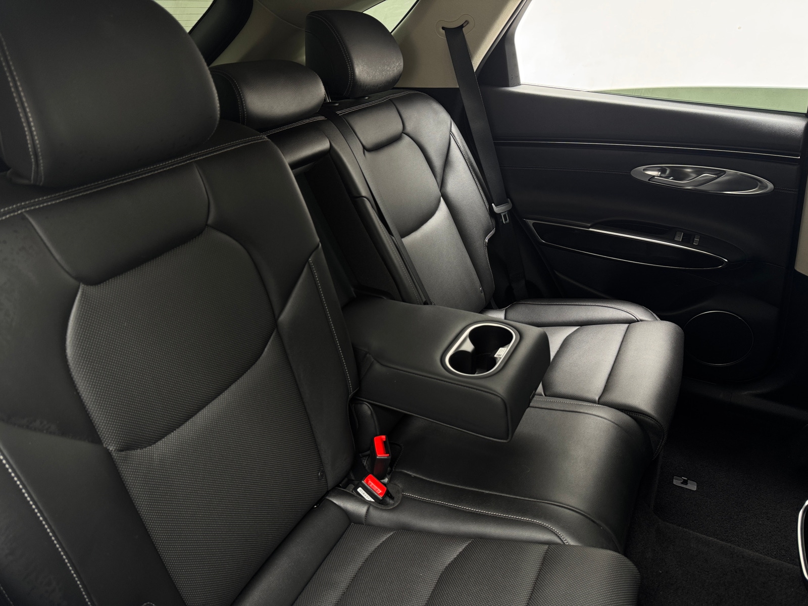 Thumbnail: 2022 Genesis GV70 - 5