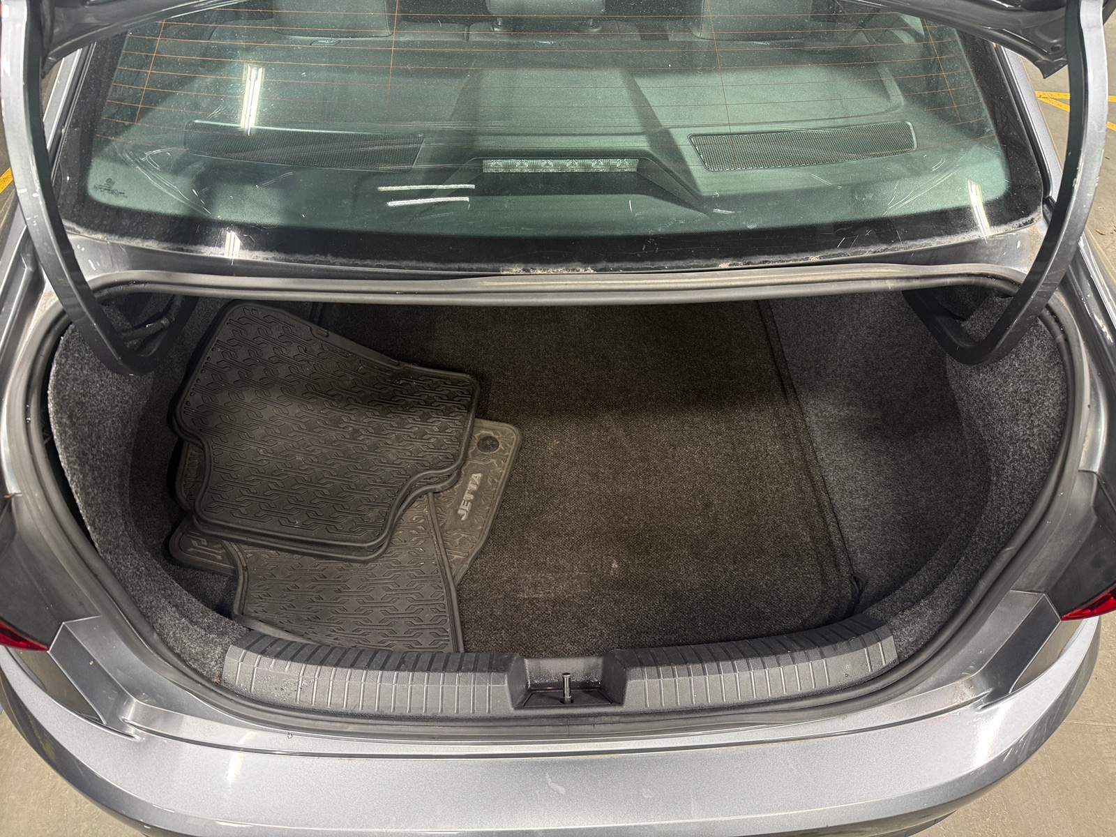 Thumbnail: 2020 Volkswagen Jetta - 6