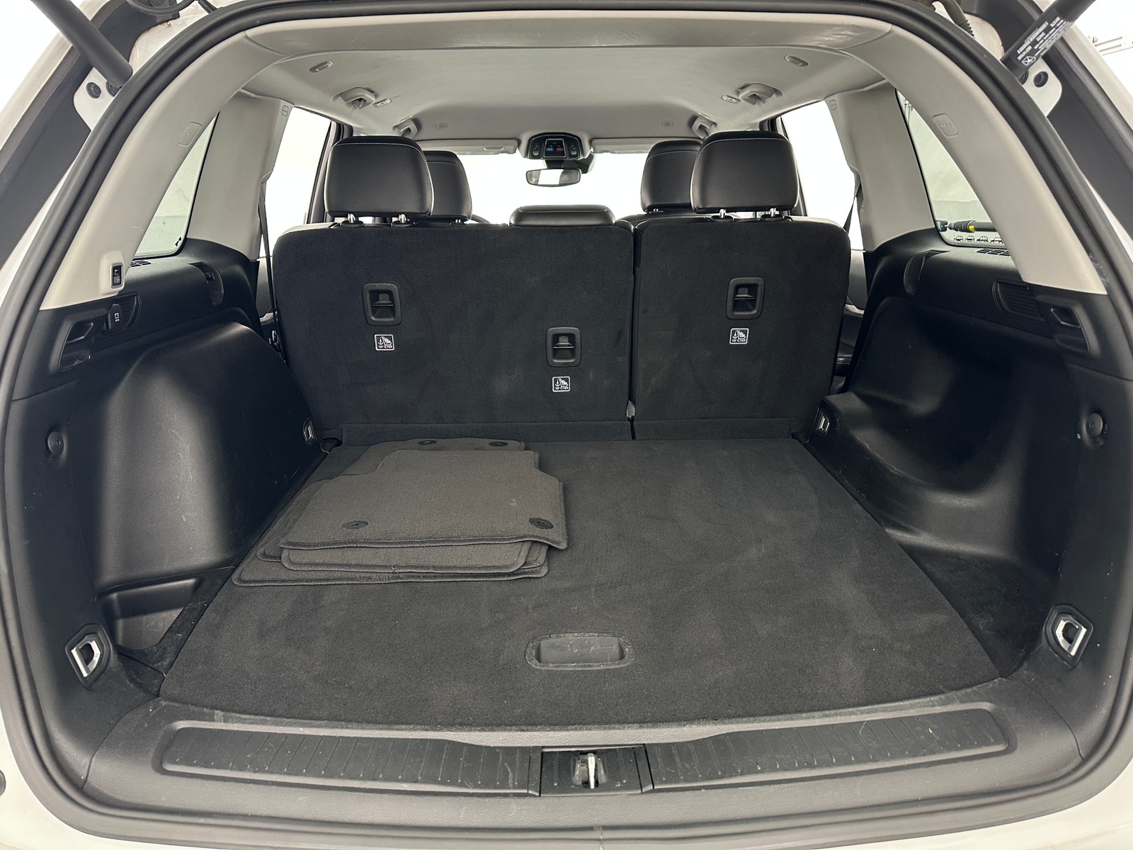 Thumbnail: 2023 Jeep Grand Cherokee - 6