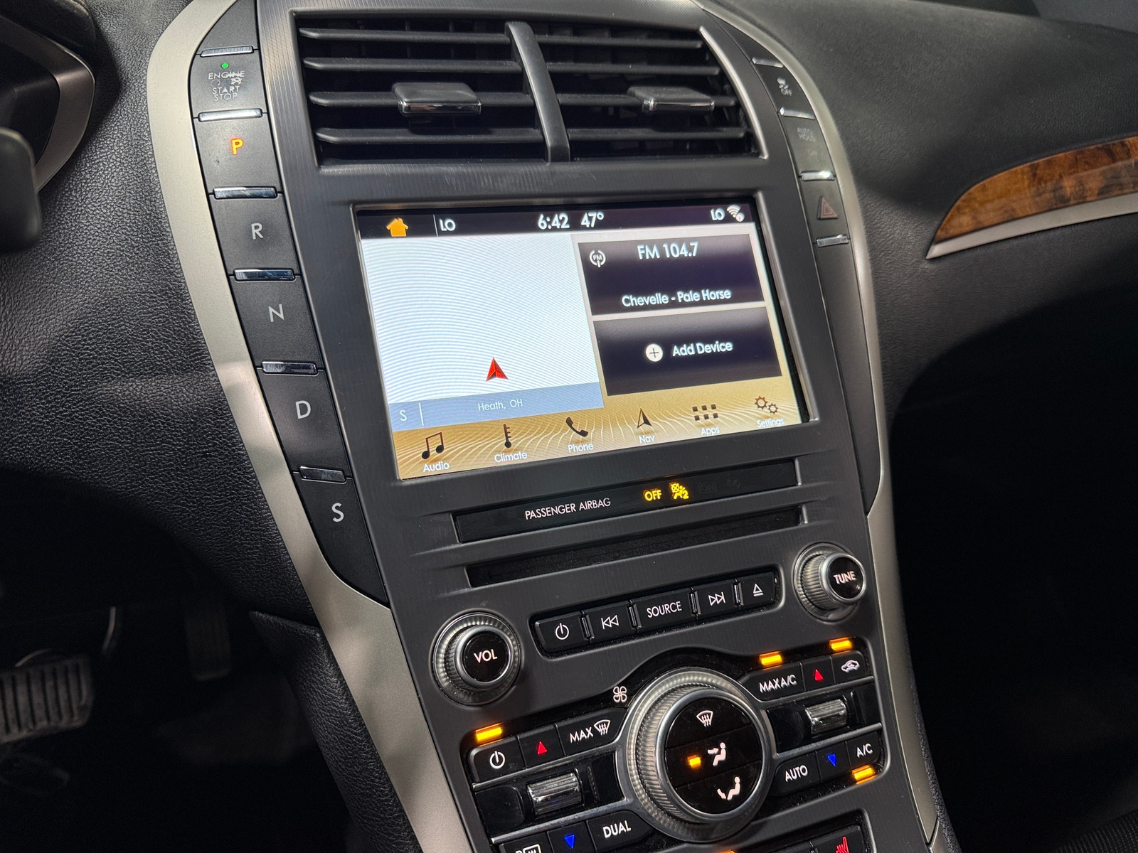 Thumbnail: 2017 Lincoln MKZ - 3